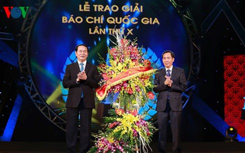 Chủ tịch nước Trần Đại Quang: Tiếp tục phát huy sức mạnh của báo chí cách mạng Việt Nam - ảnh 1